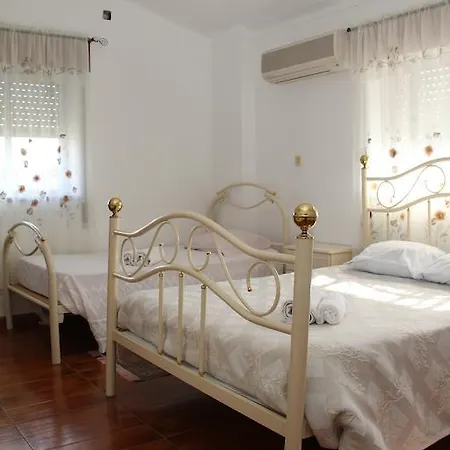 Bed & Breakfast Residencial Restaurante Marisqueira S. Joao Mangualde