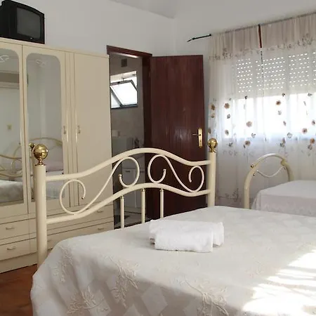 Bed & Breakfast Residencial Restaurante Marisqueira S. Joao