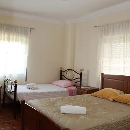 Bed & Breakfast Residencial Restaurante Marisqueira S. Joao Mangualde