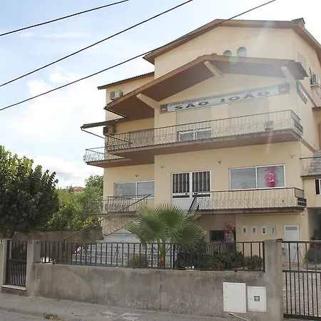 Bed & Breakfast Residencial Restaurante Marisqueira S. Joao