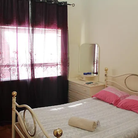 Bed & Breakfast Residencial Restaurante Marisqueira S. Joao 2*