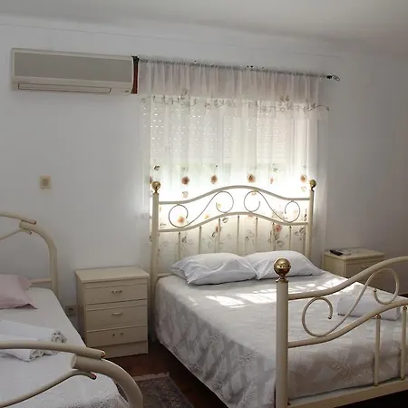 Bed & Breakfast Residencial Restaurante Marisqueira S. Joao 2*